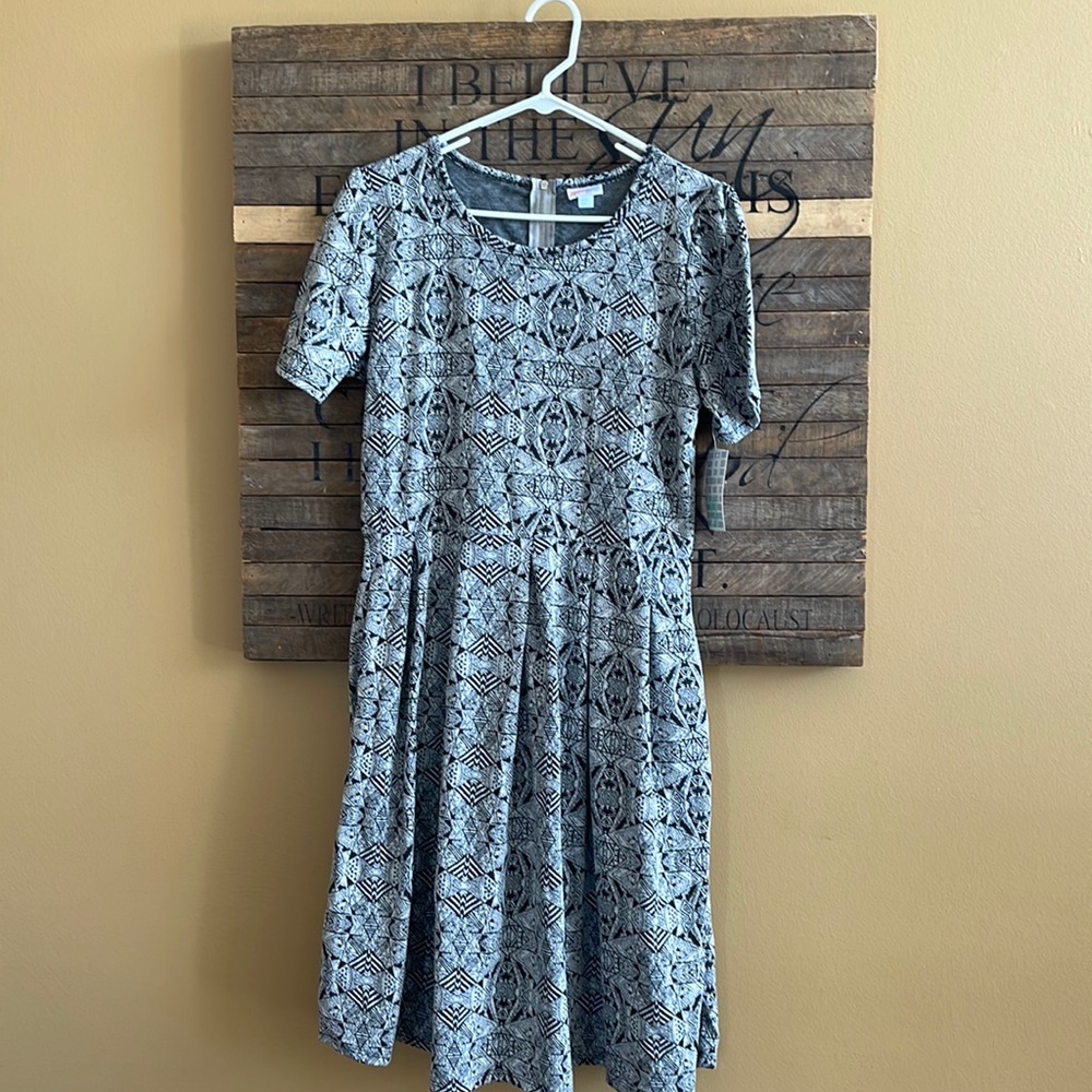 2XL Dress Lularoe Amelia Stretch Plus Black/White Geometric